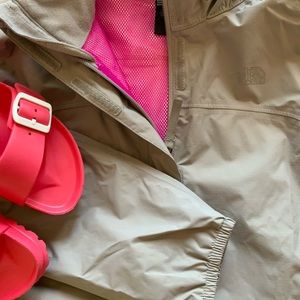 Girls Northface Light Jacket Youth 14-16